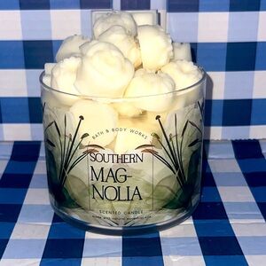 Bath and body works Candle Southern Magnolia Wax Melts